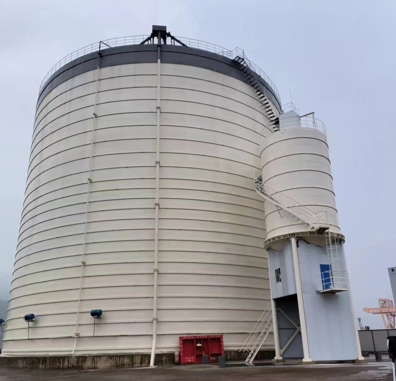 西工10万吨水泥钢板库